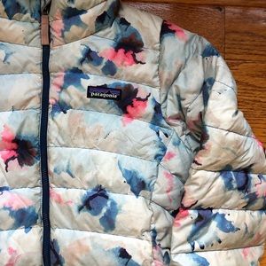 Patagonia Girls size 12 colorful but muted